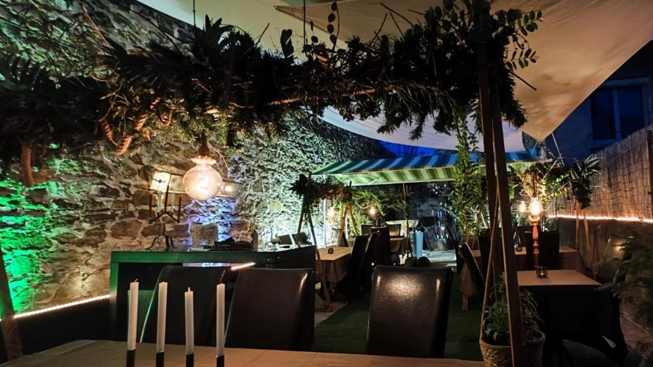 Logis Hotel Restaurant Entre Nous Langeac Bagian luar foto