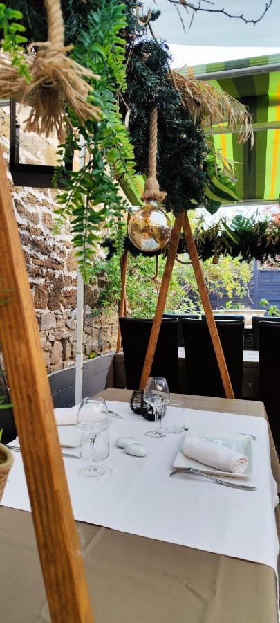 Logis Hotel Restaurant Entre Nous Langeac Bagian luar foto